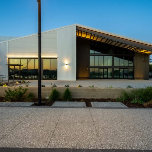 San Pedro, CA retail showroom metal building with clear span