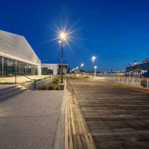 San Pedro, CA waterfront retail building