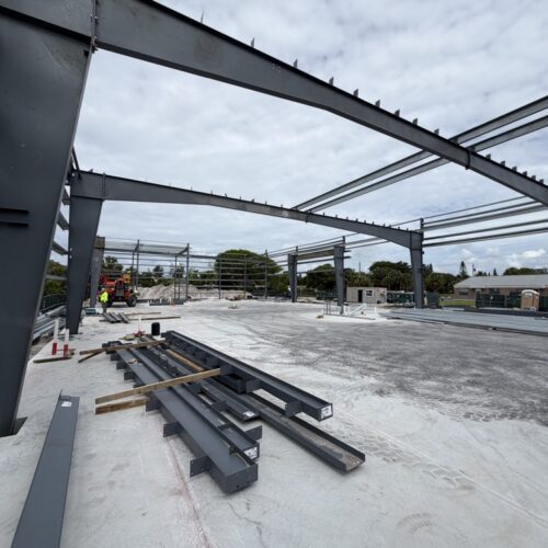 Clear span pemb steel columns construction.