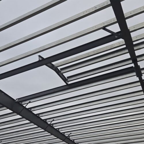 pre-engineered roof purlins for a metal building in Illinois