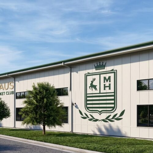 Example of a pre-engineered metal building for indoor padel courts.